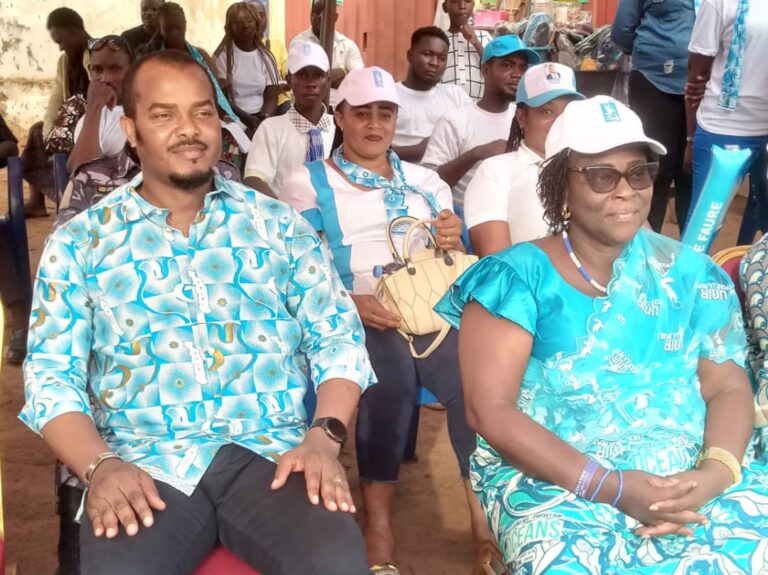 Grand meeting de campagne à Sagbado Sakani : Le Maire Aimé Djikounou rallie la foule à l'UNIR